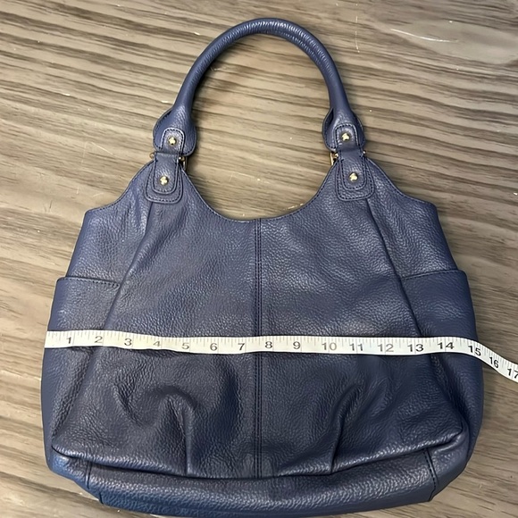 CUORE & PELLE 100% BLUE PEBBLED LEATHER HANDBAG WITH GOLD HARDWARE - Picture 16 of 16